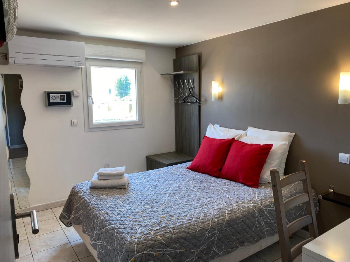 Logis Hotel La Chaumiere Marseillan  Exteriör bild