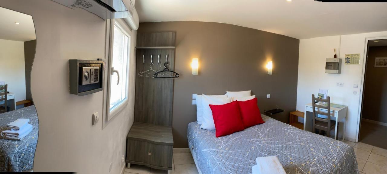 Logis Hotel La Chaumiere Marseillan  Exteriör bild